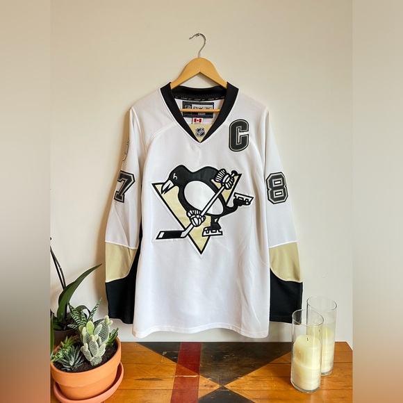 SIDNEY CROSBY PITTSBURGH PENGUINS NHL REEBOK CAPTAIN AWAY JERSEY - Picture 2 of 3